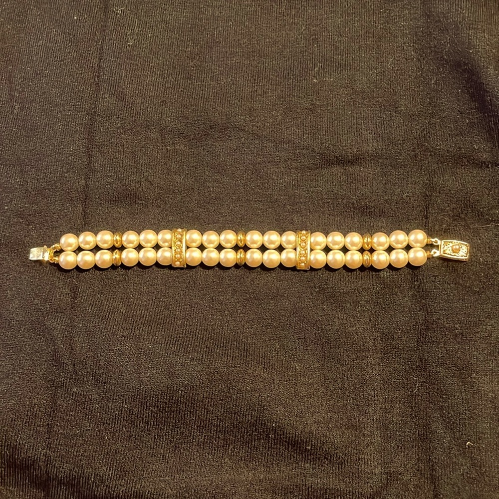 Double strand pearl bracelet with gold bead details